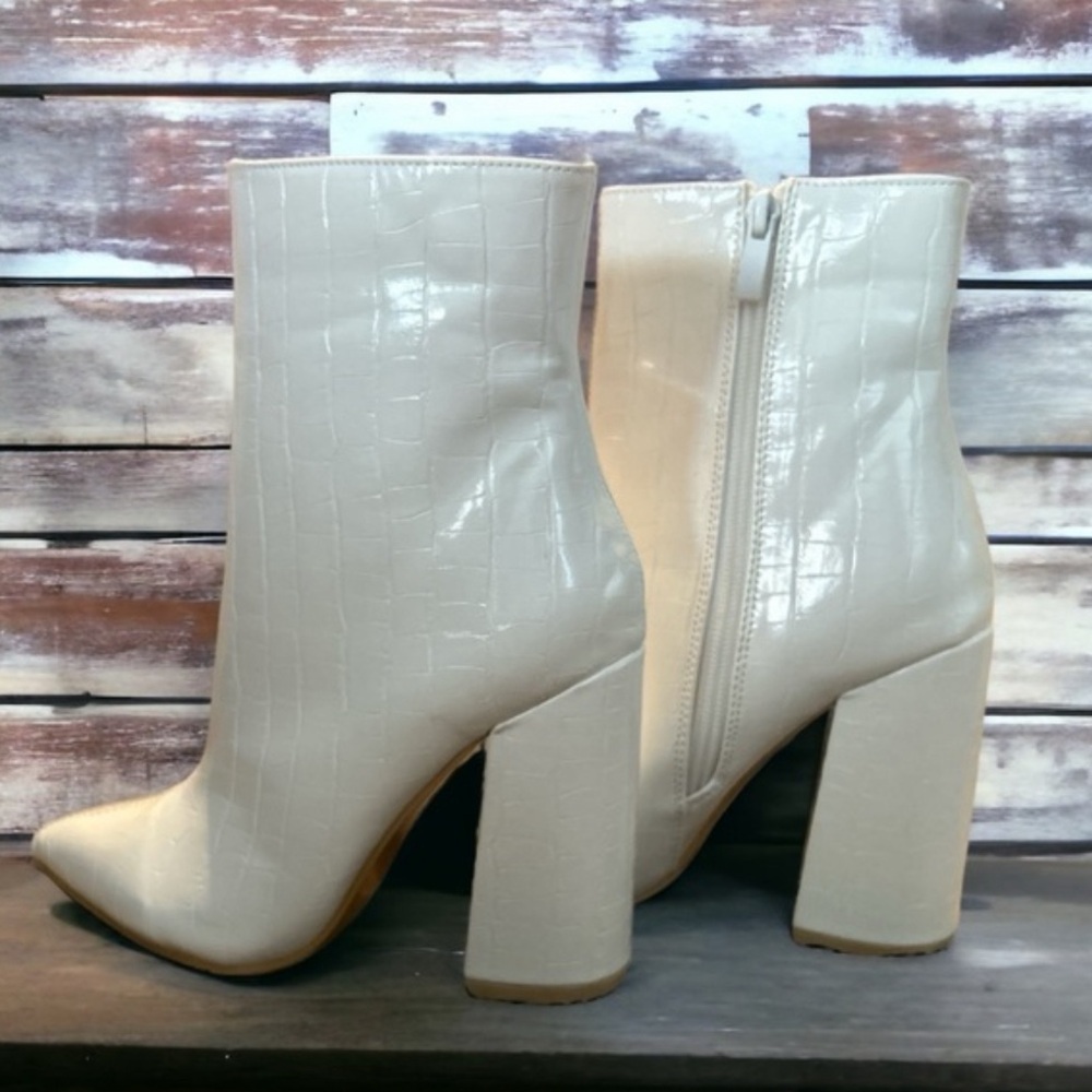 PLT Behati White Croc Embossed Vegan Leather Ankle Boots 4” Block Heel 6.5 NEW - Picture 2 of 14